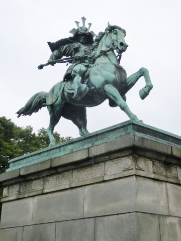 皇居を一周散歩、国会のデモをチラ見しつつ三菱一号館美術館へ_e0045768_2195344.jpg