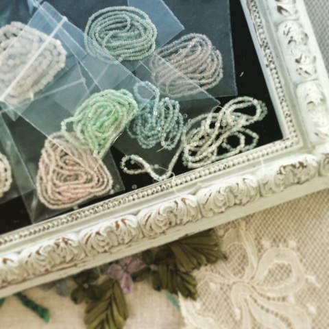 2015　アトリエクレア教室展　ＤＭ刺繍刺し途中です♪_a0157409_15333073.jpg