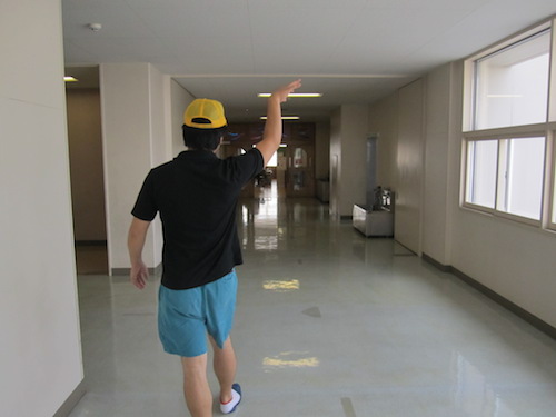 おとどけアート　星置東小学校×永田壮一郎　「音楽室を出る」_a0062127_3381531.jpg