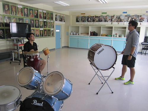 おとどけアート　星置東小学校×永田壮一郎　「音楽室を出る」_a0062127_3393568.jpg