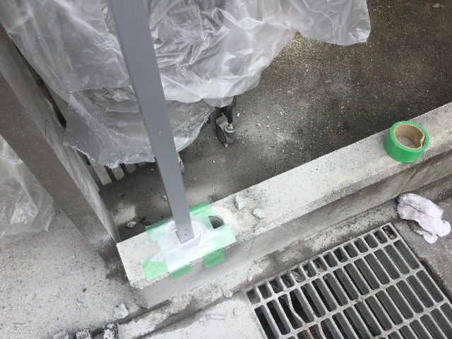フェンス工事2日目_f0031037_2102858.jpg