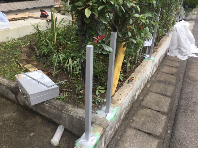 フェンス工事2日目_f0031037_2104098.jpg
