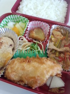 玉子屋の日替りオフィス弁当_f0112873_23444324.jpg