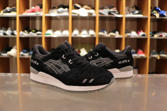 ASICS TIGER 明日発売！！_b0142780_21494658.jpg