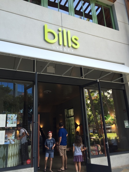 ハワイ旅2015④billsでパンケーキの朝食、カイルアタウン～カハラモールへドライブでWholeFoodsハシゴ!_c0180581_12273349.jpg