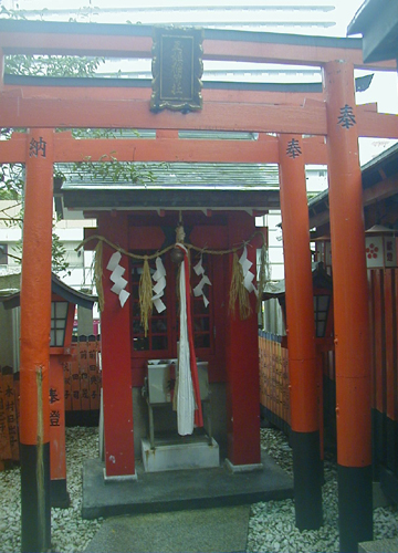 ●神社の造形―玉姫稲荷社_d0053294_2175629.jpg