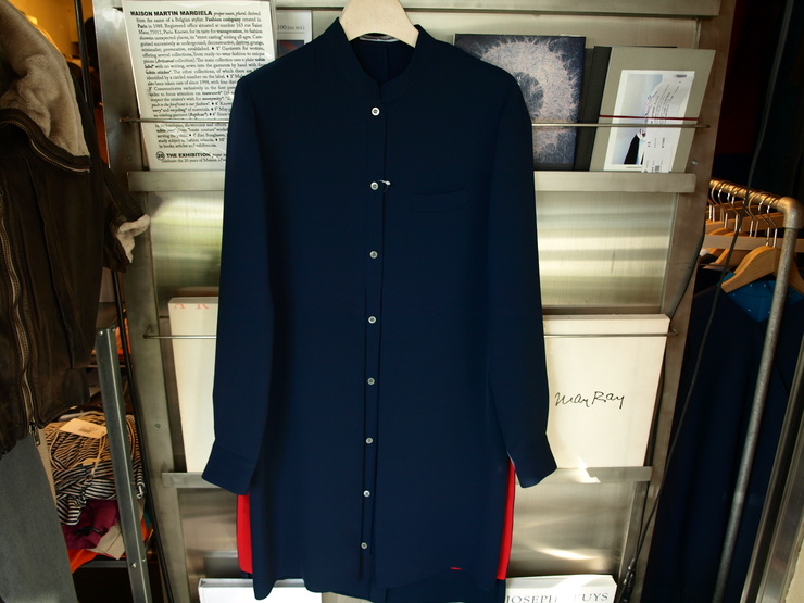 差し色が映えるuemulo munenoliシャツワンピース『PANELLE』_e0122680_12452914.jpg
