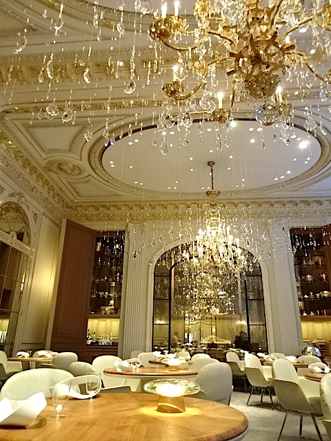 アラン デュカス オ プラザ アテネ パリ８区 Alain Ducasse Au Plaza Athenee Paris 8eme Paris Gourmand パリのおいしい日々