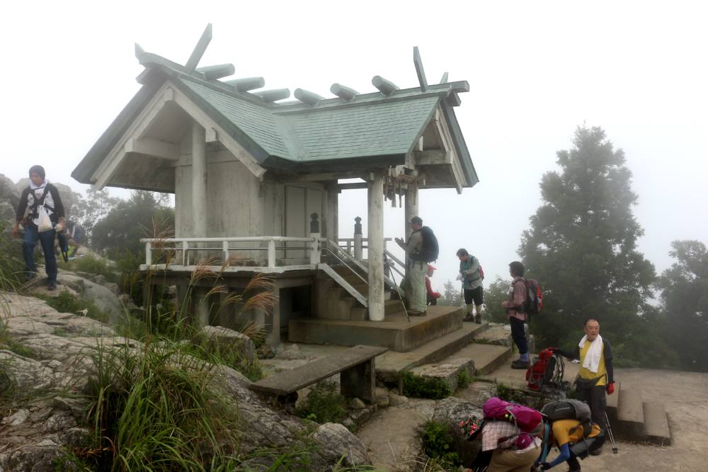 渓流に癒される裏宝満登山道_f0212511_953781.jpg