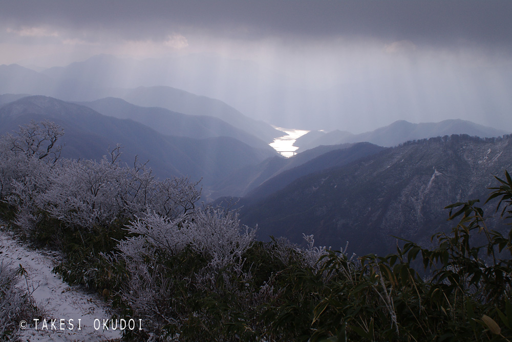 徳山湖から能郷白山と日周運動_c0187438_13154349.jpg