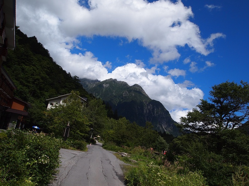 f0224347_22432244.jpg