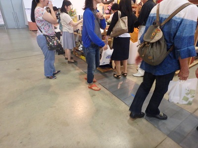 くらしの中の陶磁器フェア (二日目)_d0195183_32581.jpg