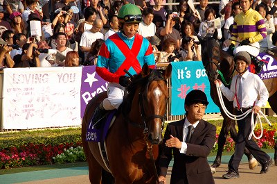 ＪＲＡ通算１９１８勝・ＧＩ１７勝の名手・藤田伸二騎手が引退_b0015386_237116.jpg