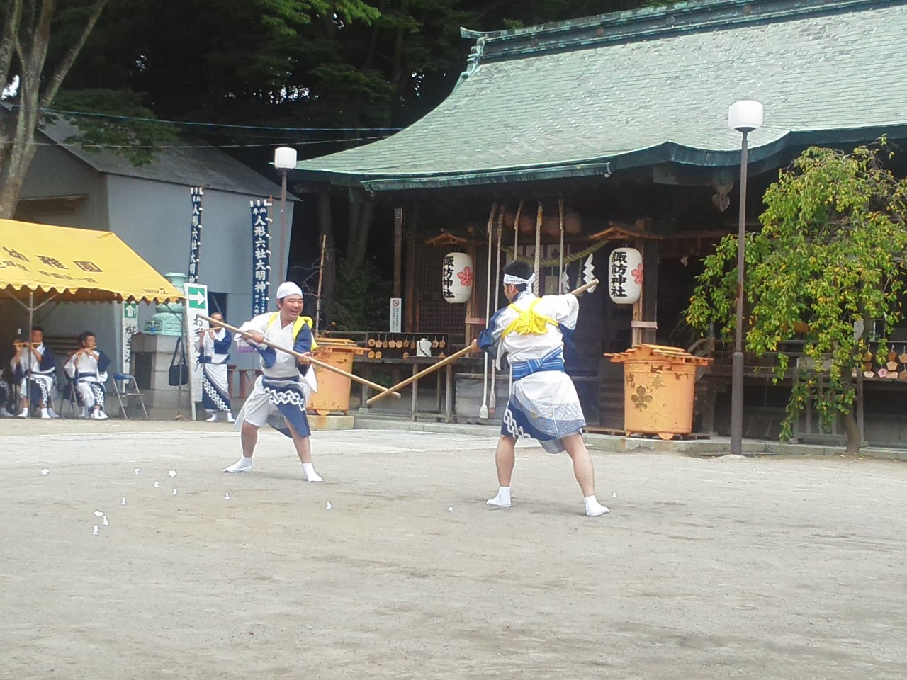 稲刈り、諏訪神社の棒ささら、泉の市民体育祭_e0068696_7474750.jpg