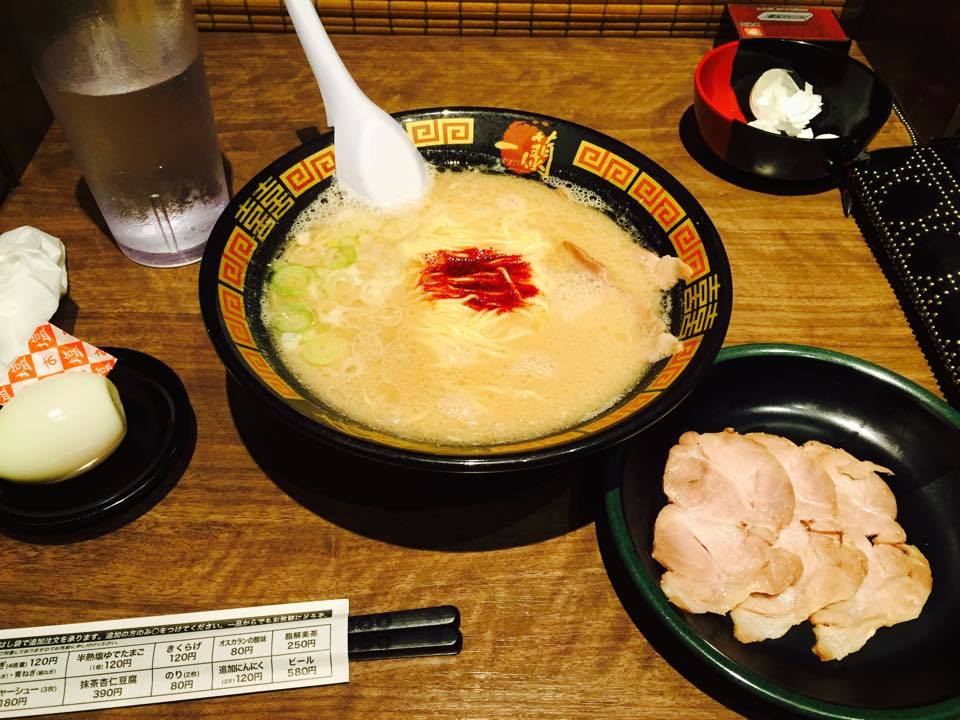 ど深夜のラーメン_f0180307_21035917.jpg