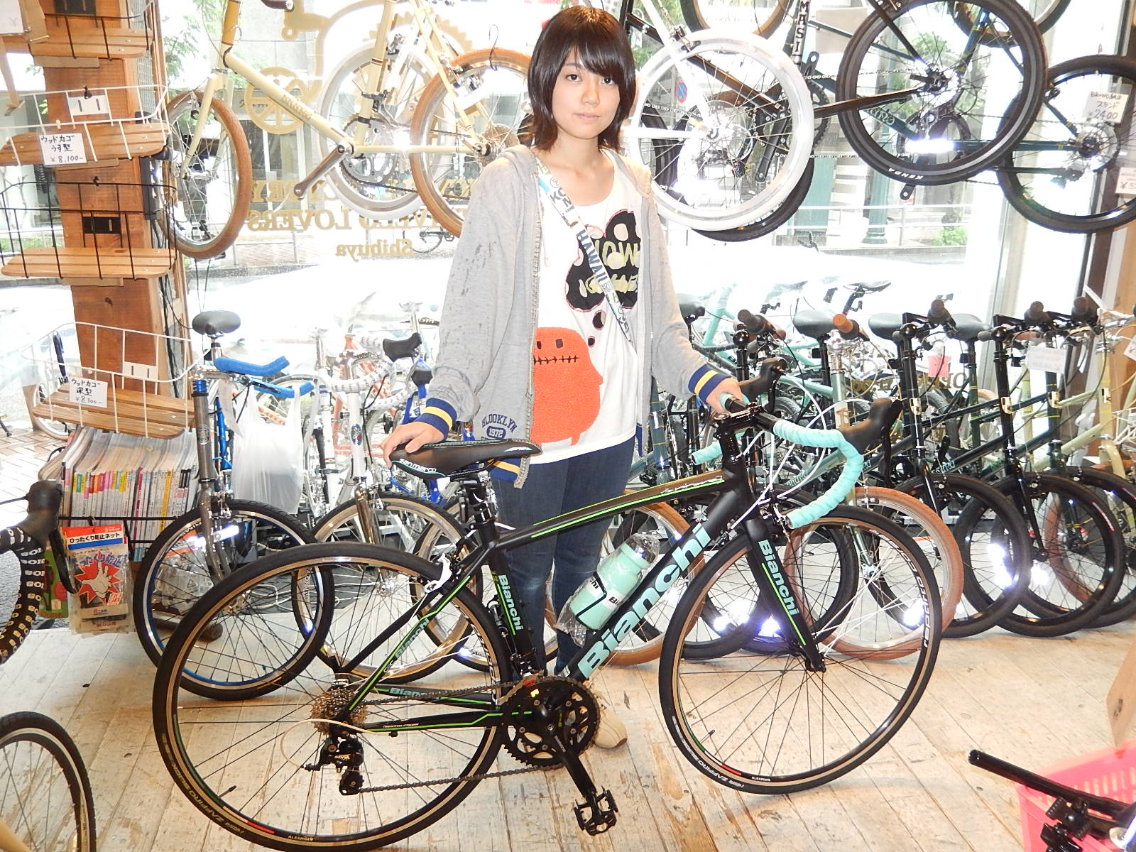 9月8日　渋谷　原宿　の自転車屋　FLAME bike前です_e0188759_14464550.jpg
