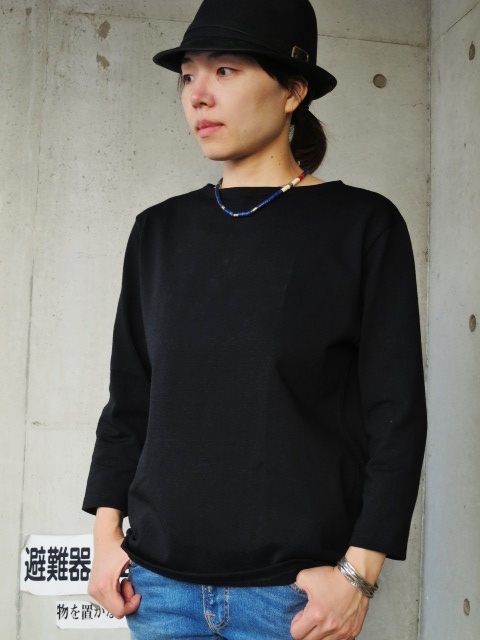 人気のBANDOL より・・・大人の「黒」、鉄板の「黒」の御紹介!_d0152280_2073212.jpg