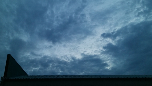 曇りときどき晴れ一時雨_b0293635_11352259.jpg