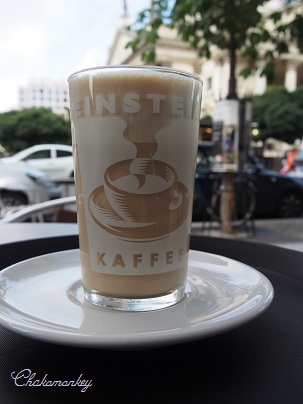 ドイツの美味しいコーヒー、ベルリン版スタバ　Einstein Kaffee_f0238789_0295344.jpg