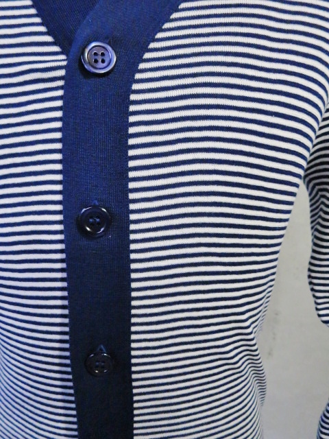 季節入りましたネ。。。フランスの至宝:Le Troyes Hi ゲージKNIT CARDIGAN!♪!_d0152280_1715372.jpg