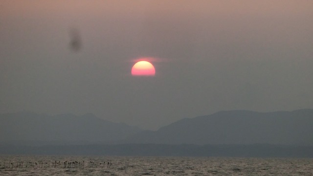 藤田八束の縁結び出雲の旅:島根県松江市宍道湖の夕日_d0181492_0433010.jpg