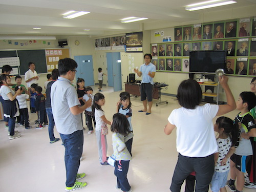 おとどけアート 星置東小学校×永田壮一郎 「BLINK」_a0062127_20174897.jpg
