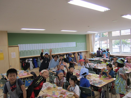 おとどけアート 星置東小学校×永田壮一郎 「BLINK」_a0062127_20185536.jpg