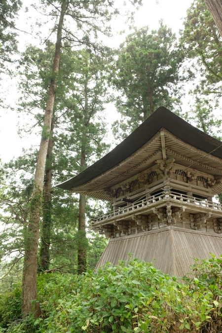 佐渡を歩く(8)蓮華峰寺_c0013687_21455384.jpg