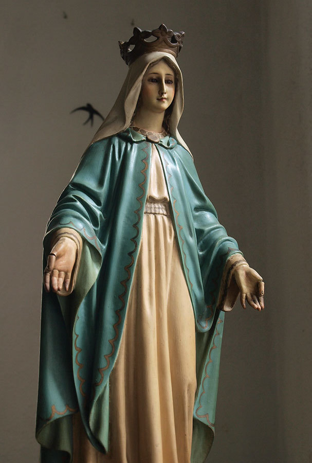 ✞キトの処女像 聖母マリア