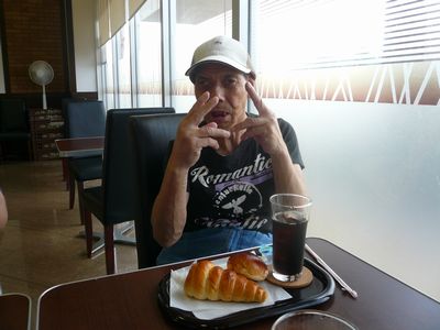 9/13 クリスタルタウンへ外出_a0154110_9162910.jpg