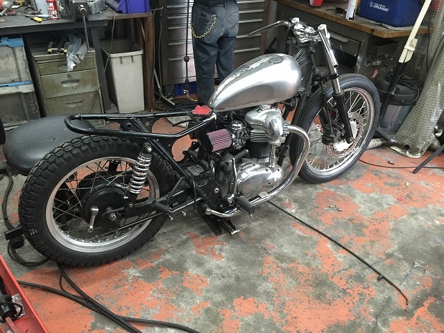 W650カスタム フェンダー悩み中_a0164918_21024209.jpg