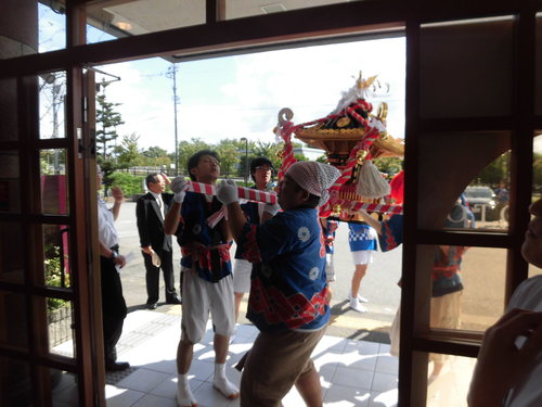 御神輿祭り_b0251421_842712.jpg