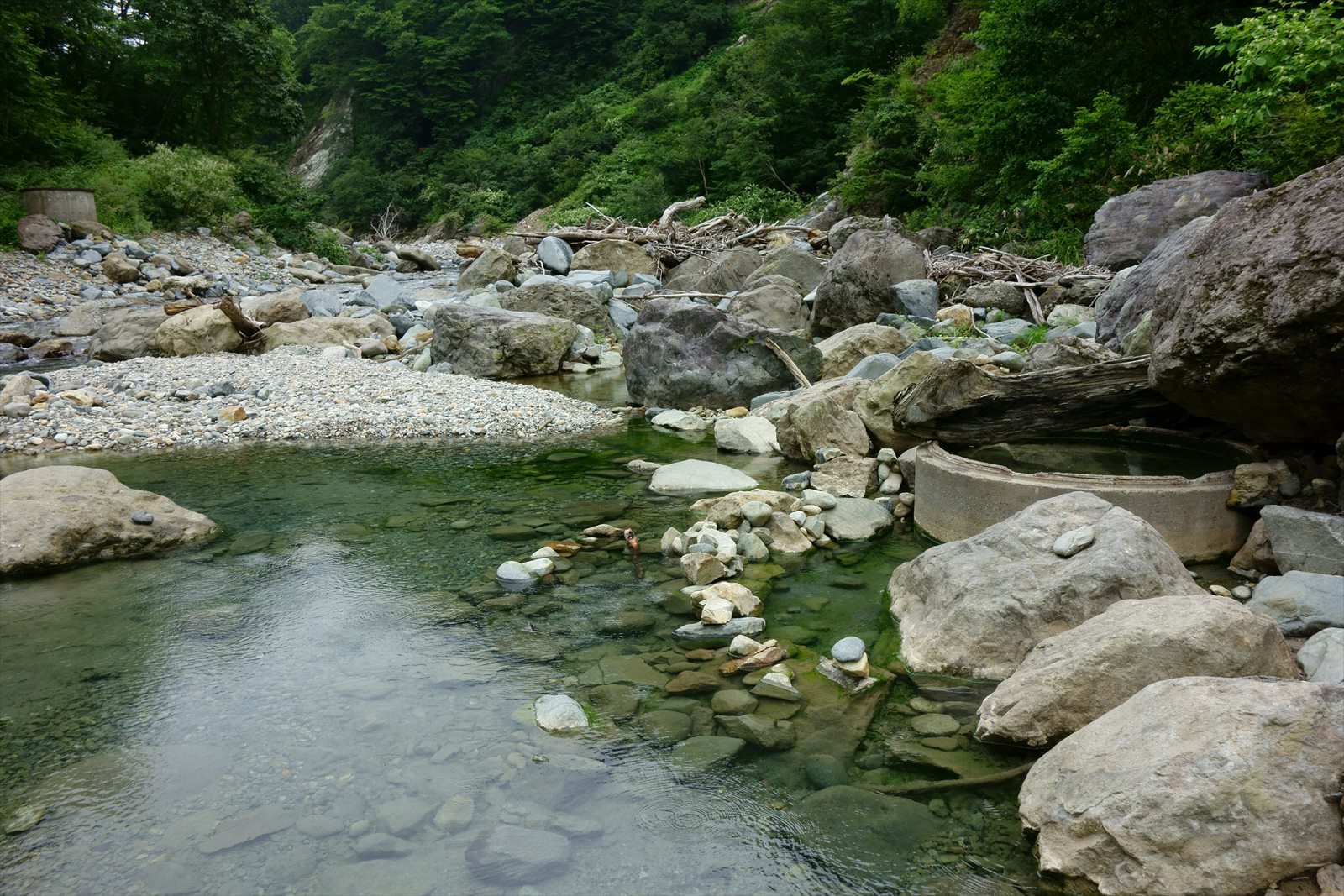 秋山郷切明温泉　川原の湯で足湯_a0219537_22414465.jpg