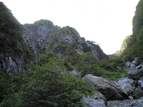 霞沢岳・八右衛門沢遡行(岩偵察)_d0107938_11233799.jpg