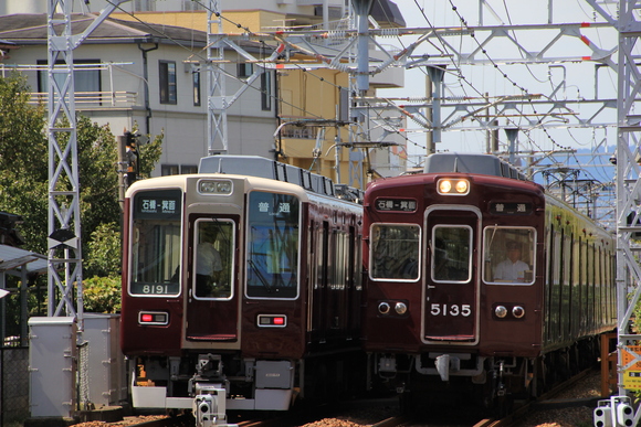 阪急箕面線 前パン同士の離合_d0202264_11101066.jpg