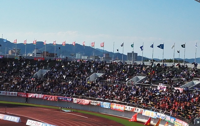 徳島ヴォルティスとなでしこの同日試合観戦 藍 の着物であるこう