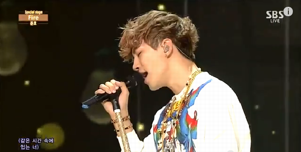 준호(JUNHO) (Of 2PM) \"Fire\" First Stage @ SBS Inkigayo 2015.09.13_d0226794_02321209.png