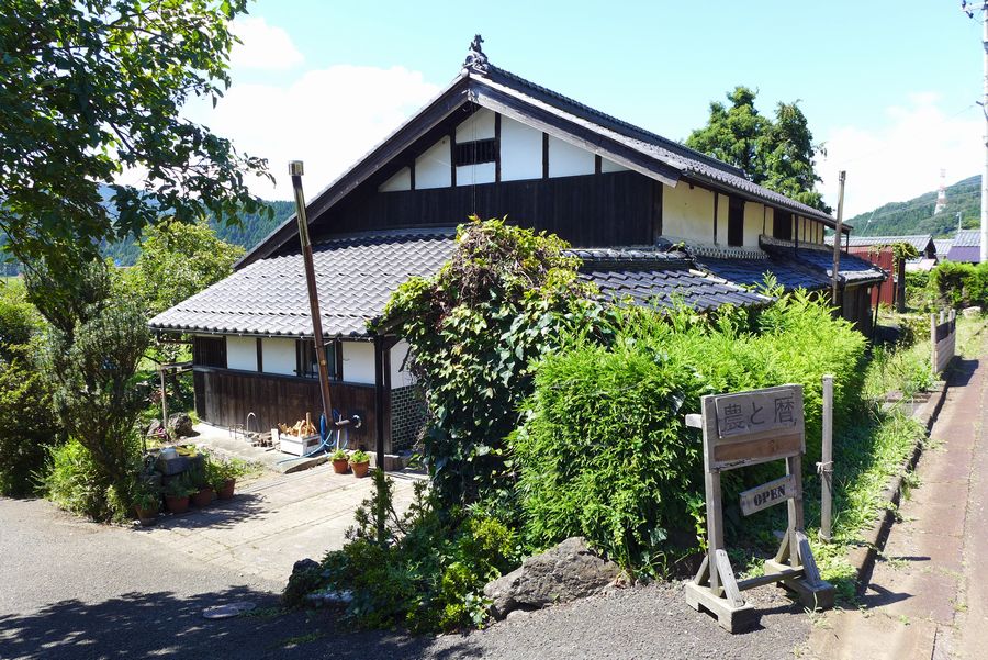 「農と暦」さん (滋賀県長浜市余呉町)_d0108737_1461647.jpg