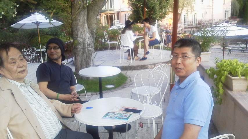 フリーハンデ会議_c0005244_8175136.jpg