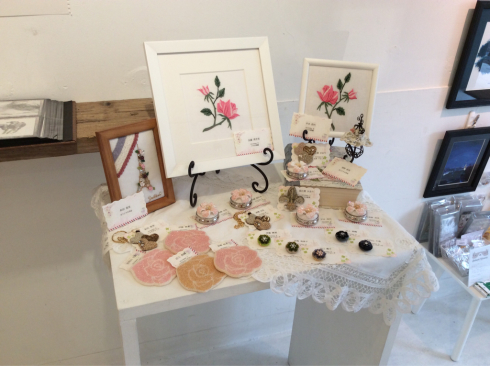 リュネヴィル刺繍レッスン生徒展_e0060341_09093796.jpg