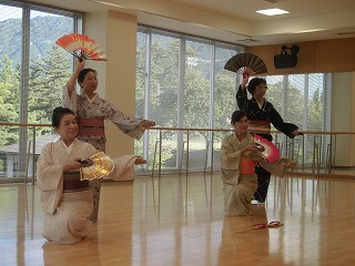 日本舞踊・華巳月さん_d0027501_1711346.jpg