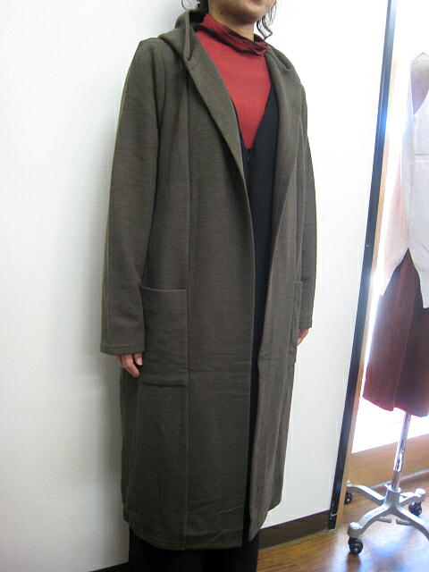 ｃｌｏｃｈｅ （ クロッシェ ）　裏起毛フードロングジャケット  ＫＨＡＫＩ　_a0089359_1301024.jpg