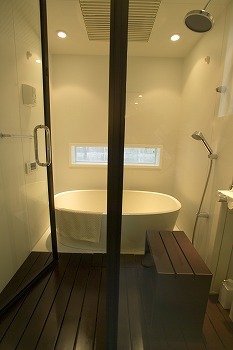 シンプルな浴室_f0198684_21093461.jpg