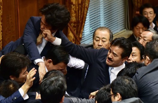 正久 佐藤 “ザル入国”「特段の事情」による入国者は半減も…相変わらず強制力はない 佐藤正久氏「日本の水際対策は『水漏れ』が止まっていない」