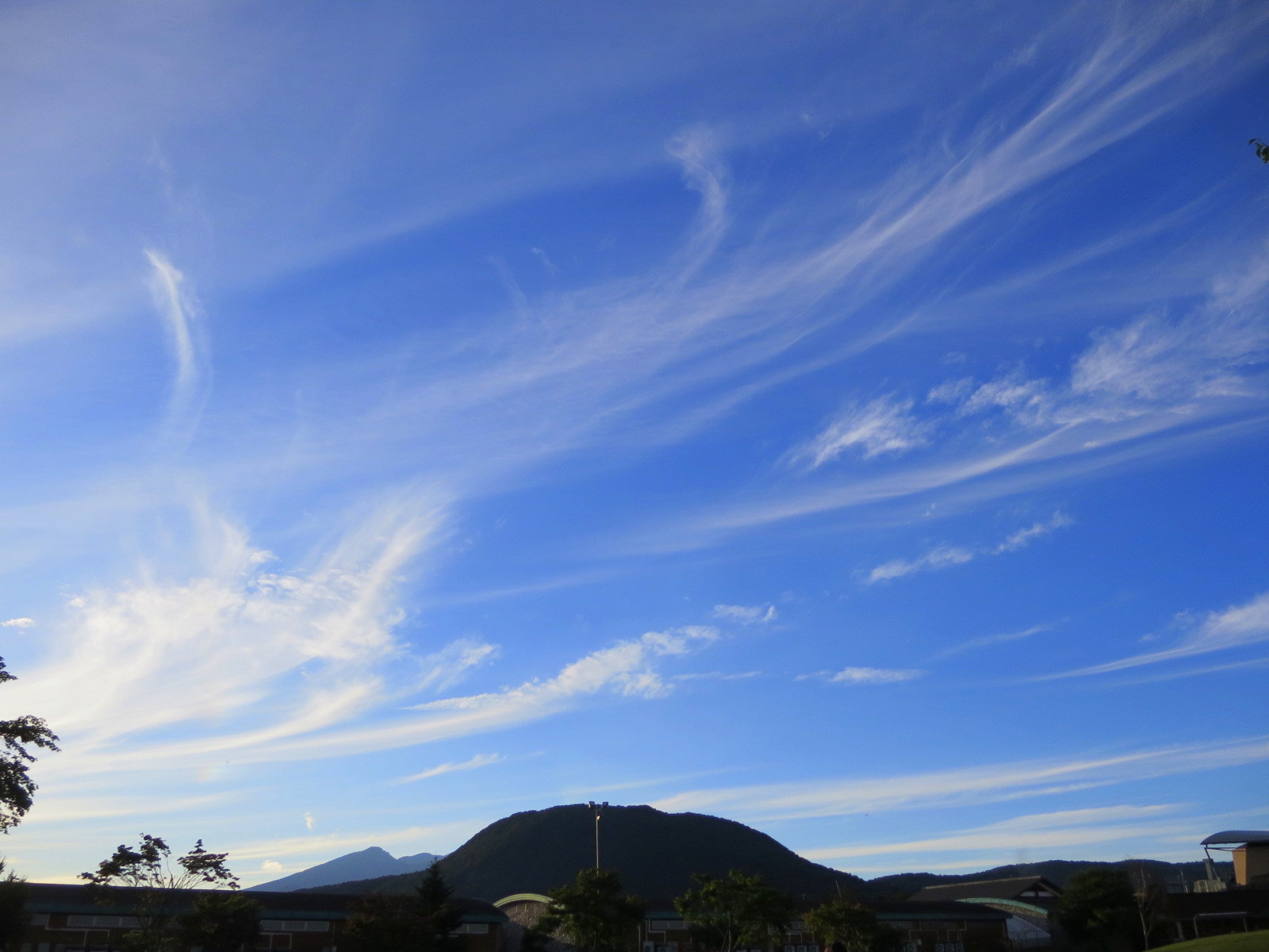 ＳＷ初日の秋の空☆軽井沢・プリンス ショッピングプラザ_f0236260_23321053.jpg