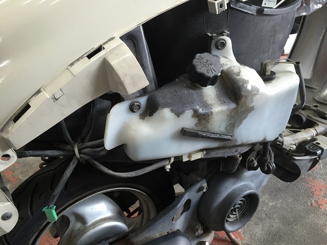 ビーノ納車整備開始!_a0164918_18555268.jpg