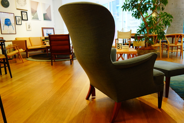 家具を探すのだ！ 南青山編 その3～The Signature Store　と　Carl Hansen & Son_a0287336_045493.jpg