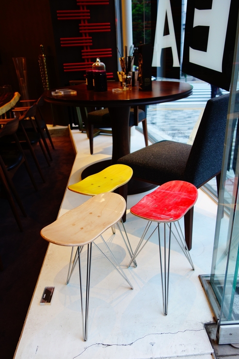 家具を探すのだ！ 南青山編 その3～The Signature Store　と　Carl Hansen & Son_a0287336_055971.jpg