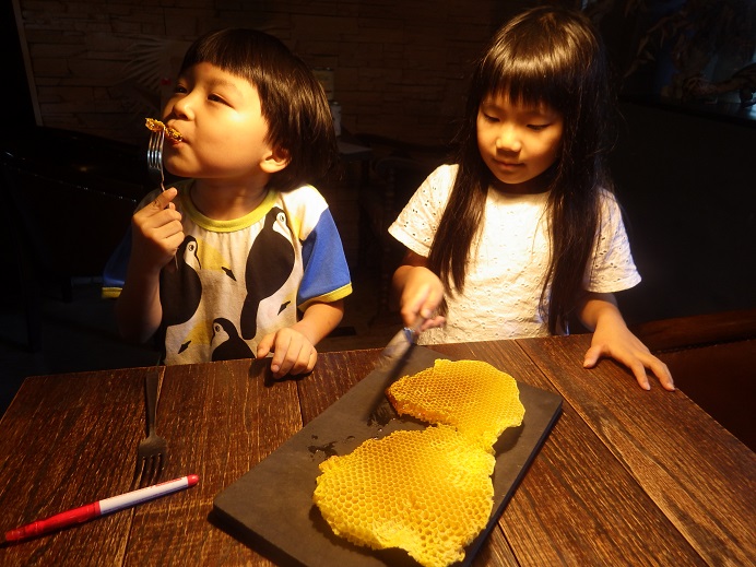 贅沢な皿_a0247891_1651183.jpg