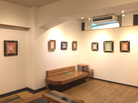 内なる少女と出会う〜横江逸美展_a0246435_00003539.jpg